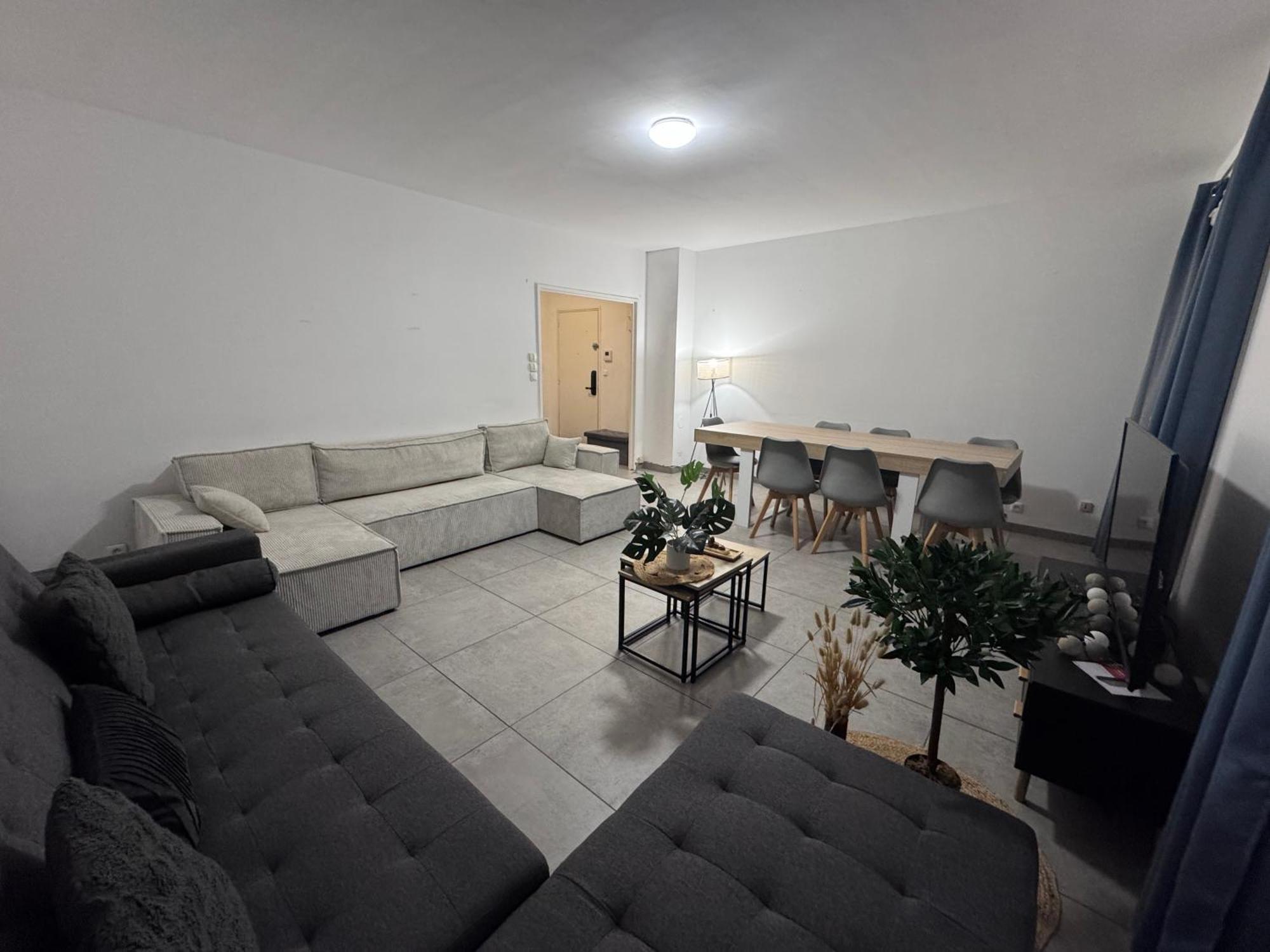 Apartament Le Spacieux - Circuit - Parking - 8 Personnes - Reve Au Mans Le Mans Zewnętrze zdjęcie